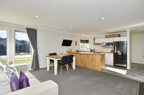 Photo of property in 29 Linkwater Way, Parklands, Christchurch, 8083