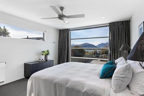 Photo of property in 15 Faulks Terrace, Wanaka, 9305