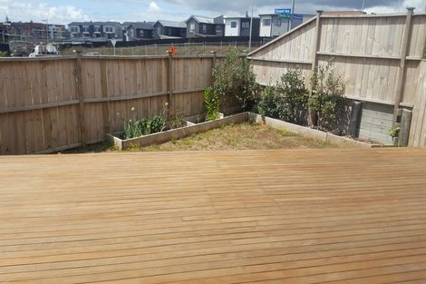 Photo of property in 37 Lockheed Street, Hobsonville, Auckland, 0618