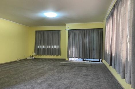 Photo of property in 3a Fruitvale Road, New Lynn, Auckland, 0600