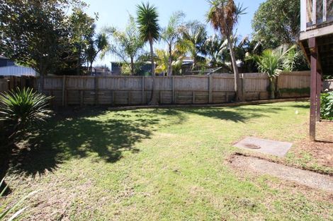 Photo of property in 2/13 Montclair Rise, Browns Bay, Auckland, 0630