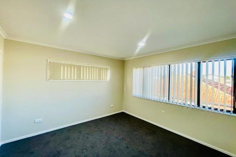Photo of property in 1/2 Cameron Street, Papakura, 2110