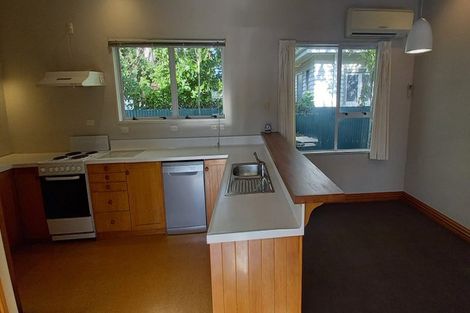 Photo of property in 60 Sandwich Road, Beckenham, Christchurch, 8023