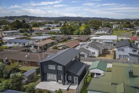 Photo of property in 28c Opaheke Road, Papakura, 2110