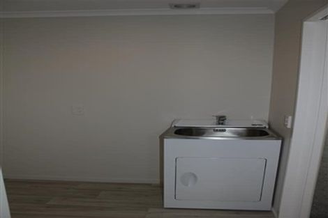 Photo of property in 28 Latimer Way, Petone, Lower Hutt, 5012