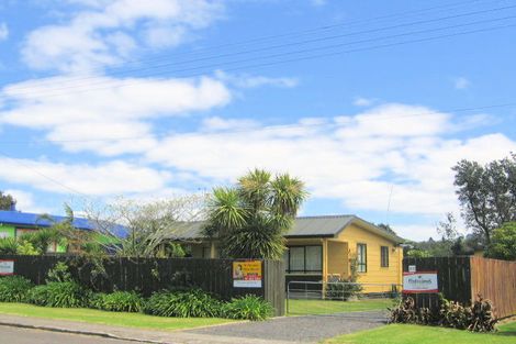 Photo of property in 50 Hillview Road, Waihi Beach, 3611