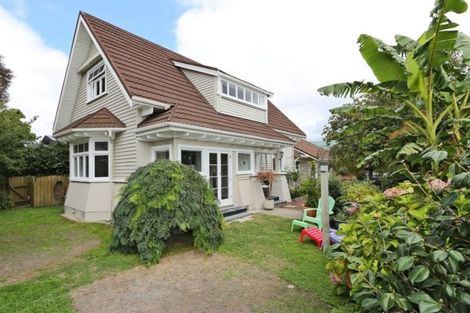 Photo of property in 700 Saint Aubyn Street West, Saint Leonards, Hastings, 4120