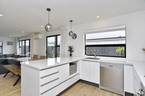 Photo of property in 28 Tara Crescent, Woodend, 7610