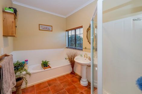 Photo of property in 184a Taylors Road, Otaki, 5583