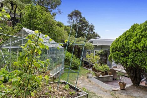 Photo of property in 8 Volkner Grove, Waterloo, Lower Hutt, 5011