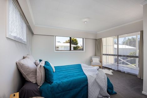 Photo of property in 6 High Street West, Waitara, 4320