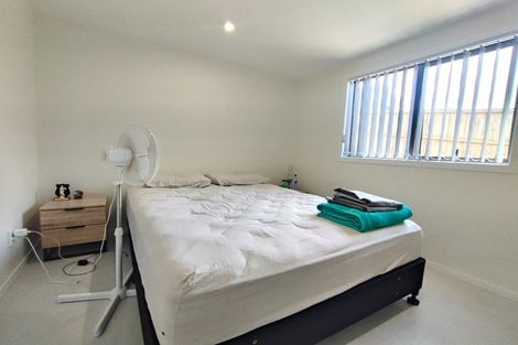 Photo of property in 120 Golf Road, New Lynn, Auckland, 0600