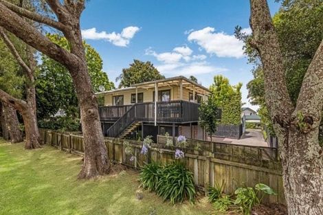 Photo of property in 2/187 Carnoustie Drive, Wattle Downs, Auckland, 2103