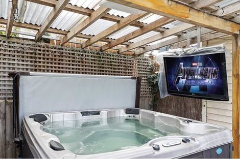 Photo of property in 38 Normanton Street, Glenfield, Auckland, 0629