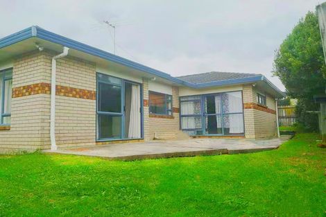 Photo of property in 11 Carlingford Drive, East Tamaki, Auckland, 2016