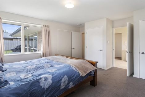 Photo of property in 144e High Street, Oxford, 7430