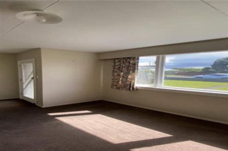 Photo of property in 18 Iredale Road, Hawera, 4610