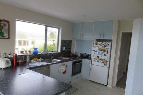 Photo of property in 23a Sunhaven Drive, Newlands, Wellington, 6037