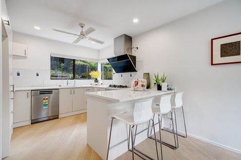 Photo of property in 8 Stitchbird Close, Murrays Bay, Auckland, 0630