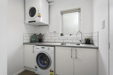 Photo of property in 22 Browning Street, Leamington, Cambridge, 3432