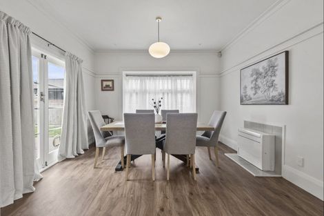 Photo of property in 73 Brightwater Terrace, Terrace End, Palmerston North, 4410