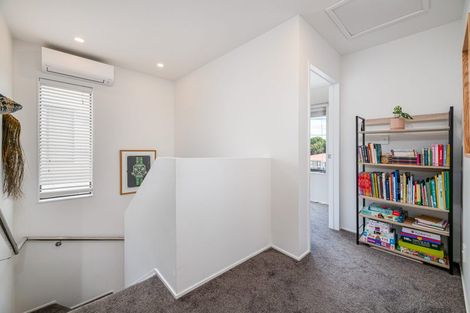 Photo of property in 1/4 Edgerton Road, Te Atatu Peninsula, Auckland, 0610