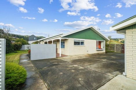 Photo of property in 9 Bridgemere Lane, Cracroft, Christchurch, 8022