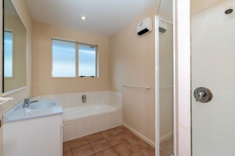 Photo of property in 2/4 Empress Place, Halswell, Christchurch, 8025