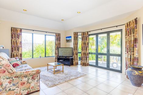 Photo of property in 121 Mount View Road, Bastia Hill, Whanganui, 4500