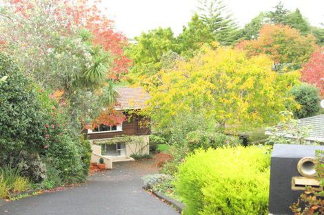 Photo of property in 15 Hartles Place, Mellons Bay, Auckland, 2014