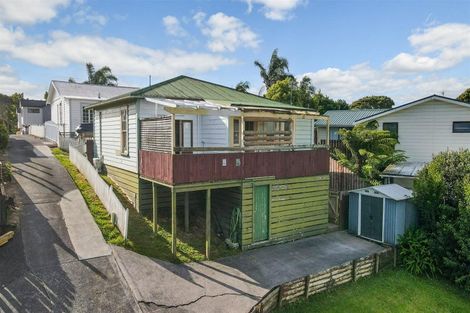 Photo of property in 4/141 Colwill Road, Massey, Auckland, 0614