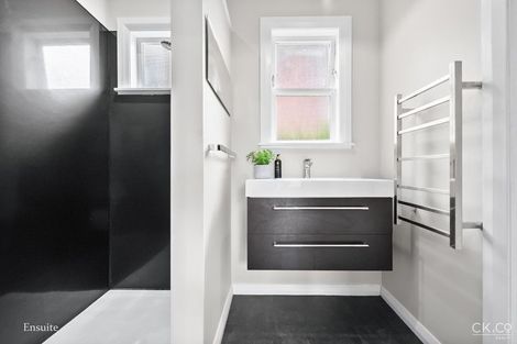 Photo of property in 465 Stokes Valley Road, Stokes Valley, Lower Hutt, 5019