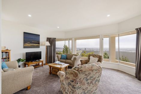 Photo of property in 126 Cannon Hill Crescent, Mount Pleasant, Christchurch, 8081