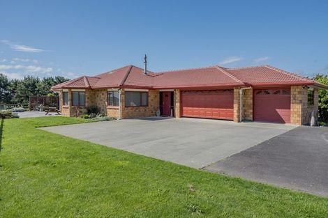 Photo of property in 88 Pukenamu Road, Te Horo, Otaki, 5581