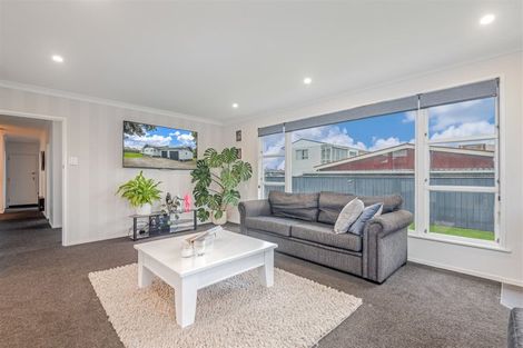 Photo of property in 27 Karamea Crescent, Kelvin Grove, Palmerston North, 4414