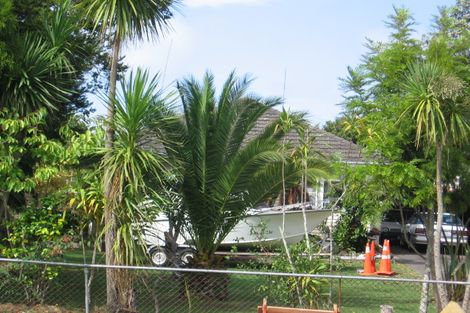 Photo of property in 14 Barbary Avenue, Kelston, Auckland, 0602