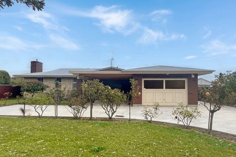 Photo of property in 15 College Street, Awapuni, Palmerston North, 4412