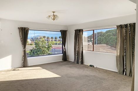 Photo of property in 65 Esplanade, Kaiti, Gisborne, 4010