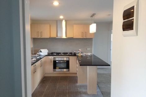 Photo of property in 67 Kelman Road, Kelston, Auckland, 0602