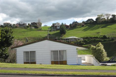 Photo of property in 43 Resolution Road, Welcome Bay, Tauranga, 3112
