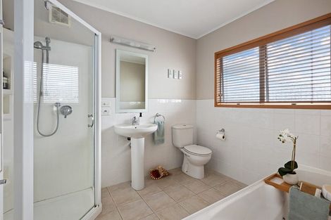 Photo of property in 18 Rawhiti Place, Snells Beach, 0920