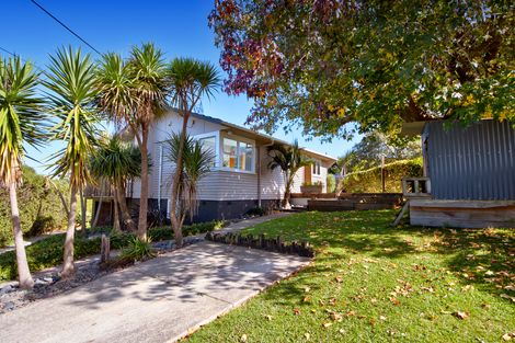 Photo of property in 20 Tauhara Street, Green Bay, Auckland, 0604