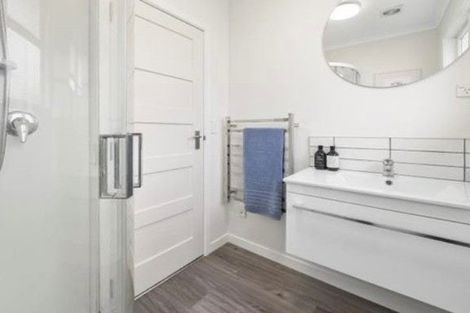 Photo of property in 217 Knights Road, Hutt Central, Lower Hutt, 5011