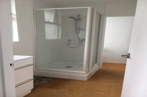 Photo of property in 6/127 Queens Drive, Lyall Bay, Wellington, 6022