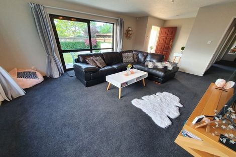 Photo of property in 2/27 Mortlake Street, Islington, Christchurch, 8042