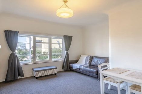 Photo of property in 2/193 The Terrace, Wellington Central, Wellington, 6011