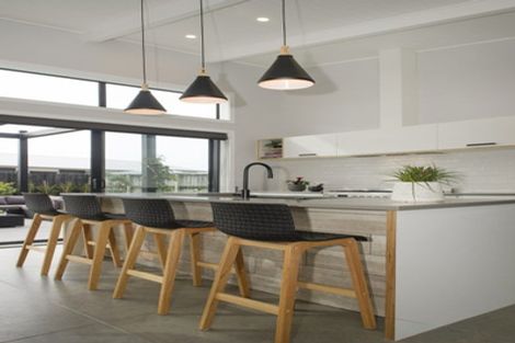 Photo of property in 2 Romeo Place, Whitianga, 3510