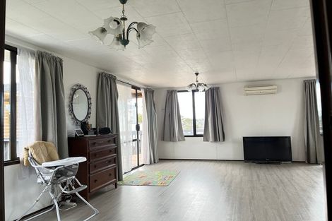 Photo of property in 15 Kotinga Avenue, Glen Eden, Auckland, 0602