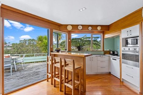 Photo of property in 103 Churchill Road, Murrays Bay, Auckland, 0630