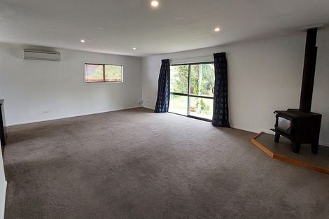 Photo of property in 5 Charles Court, Lake Hawea, Wanaka, 9382